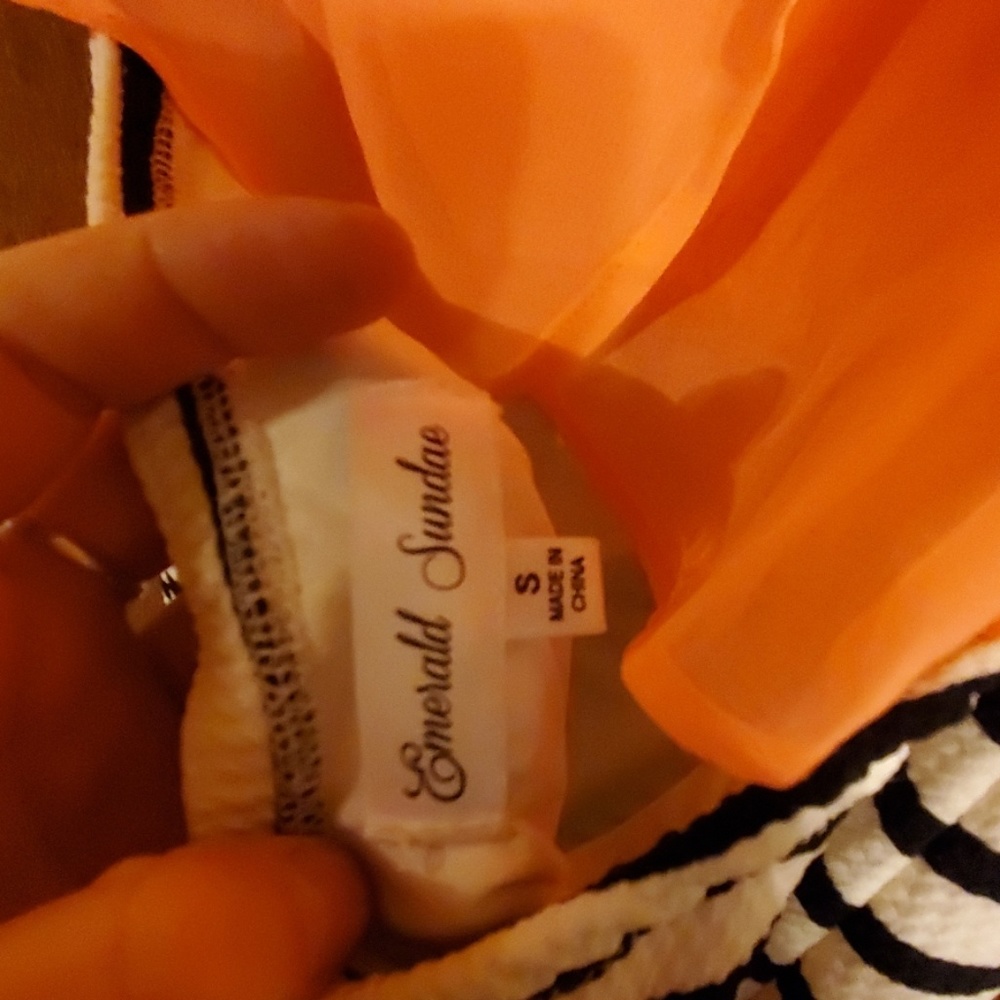 Dress - Picture 3 of 3